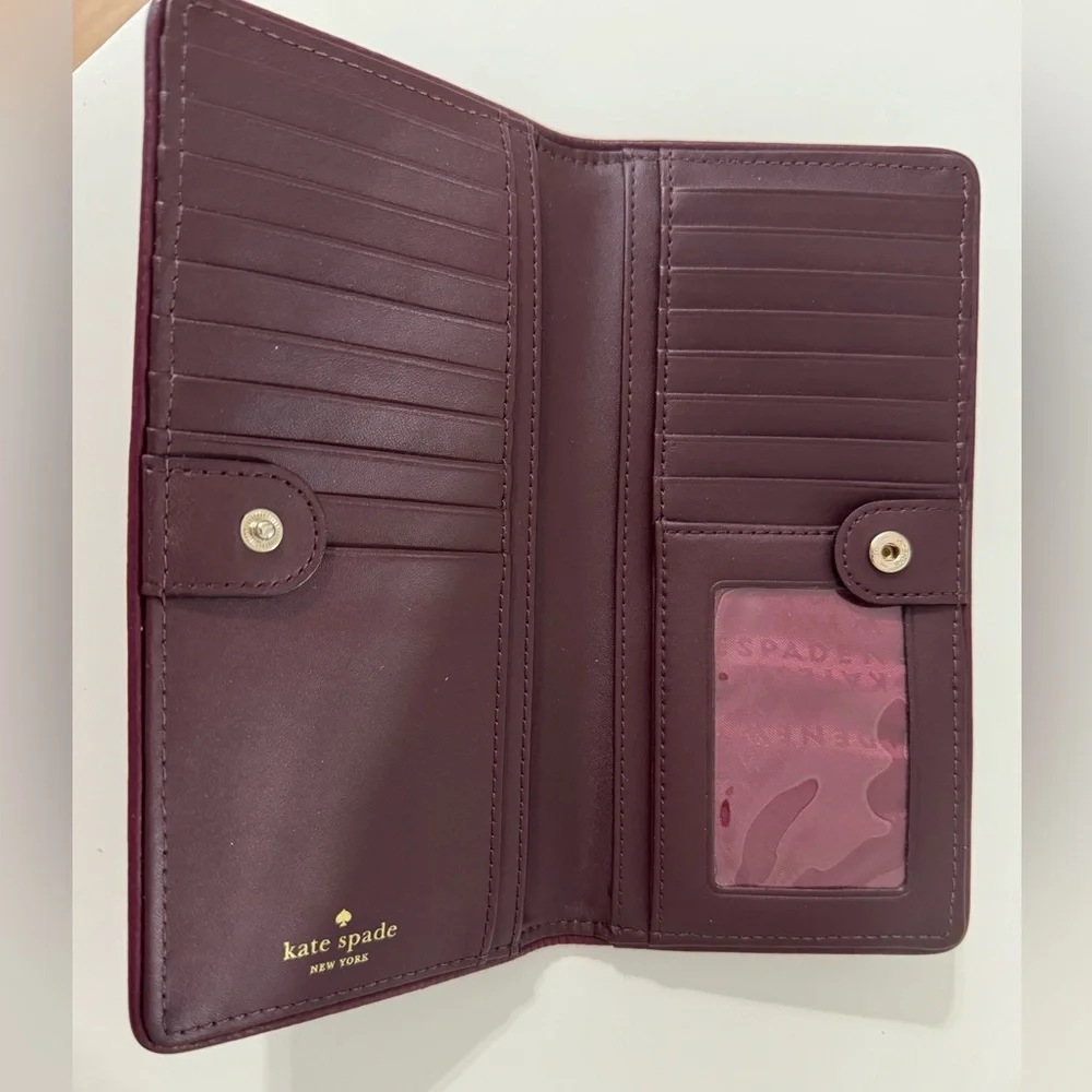Kate Spade Wallet. Pebble leather. Color dark Red. - Picture 3 of 3